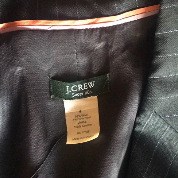 Navy pinstripe suit - Picture 2 of 8